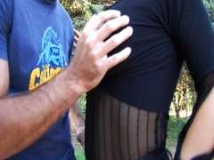 tittenluder beim handjob (2)